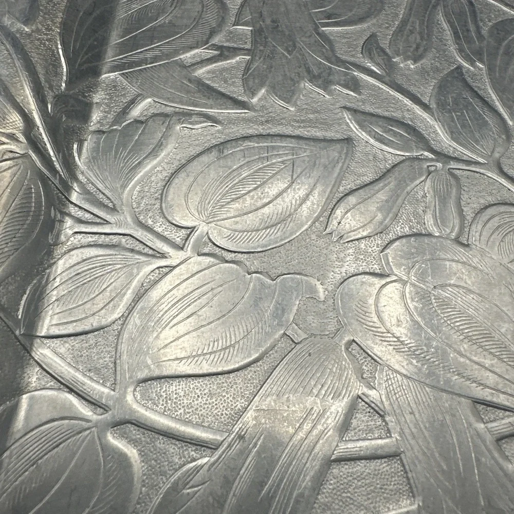 Vtg Admiration Products Co. - Floral Embossed-  Hammered Aluminum Serving Tray